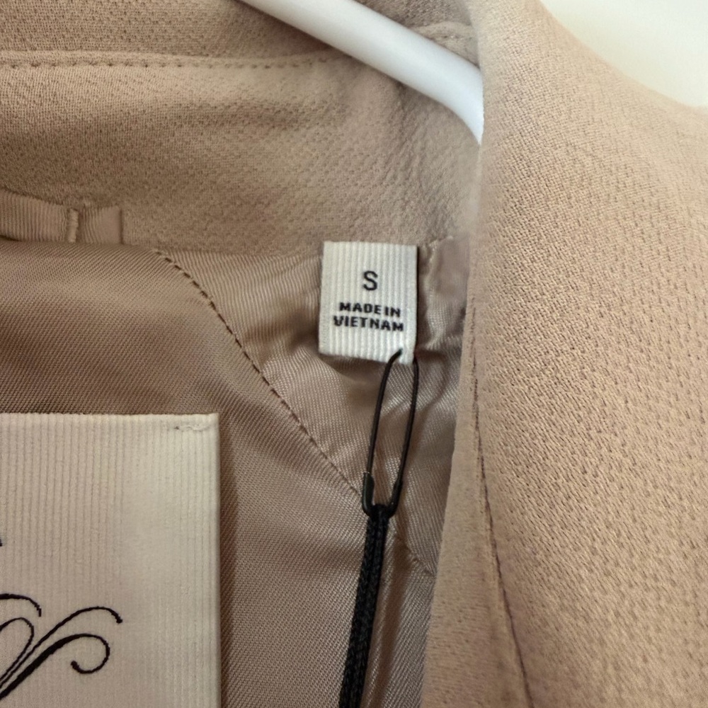 Aritzia The Magnolia Trench Coat CREPETTE - Picture 7 of 11